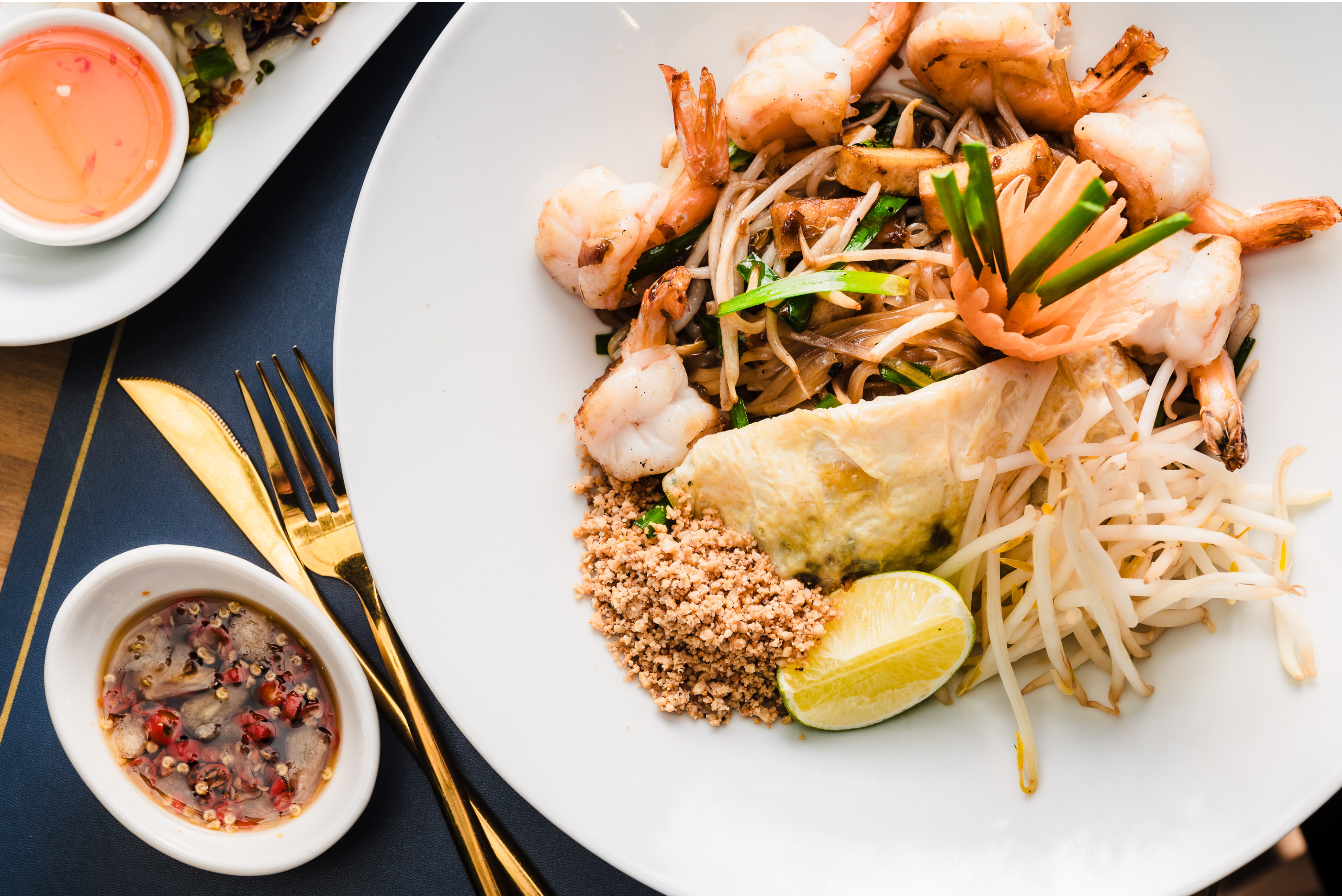 pad thai with prawns